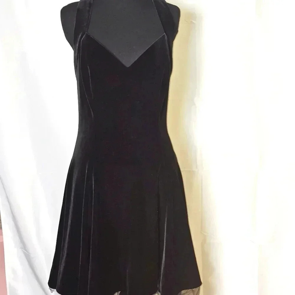 VTG Betsy & Adam Black Velvet Rhinestone Strappy Back Fit/ Flare Dress SZ 10